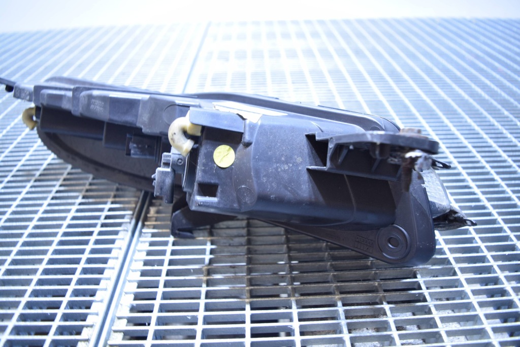 Citroen c3 2019 перед сторона ліва фара led до рух dziennej Зі Шроту