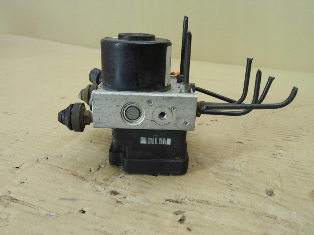 фото №9, Насос abs suzuki liana 1.6i 2004r 4x4 5wk84121