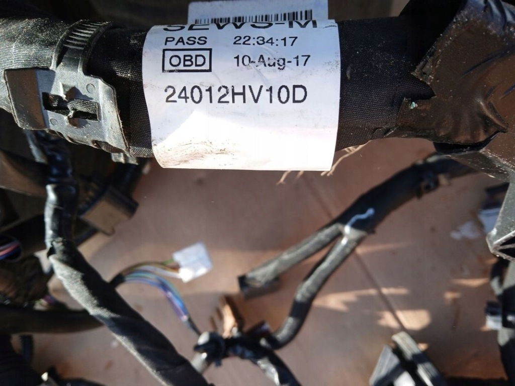Електропроводка корпус запобіжників nissan qashqai 2 1.2 dig-t j11 24012hv10d Недорого