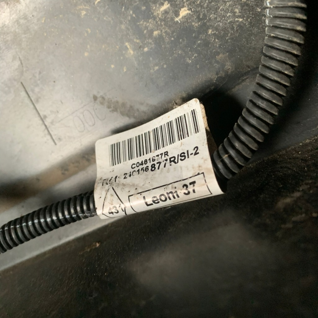 Renault master iii movano nv400 бампер задня hak 4 pdc датчики 850220011r Ціна