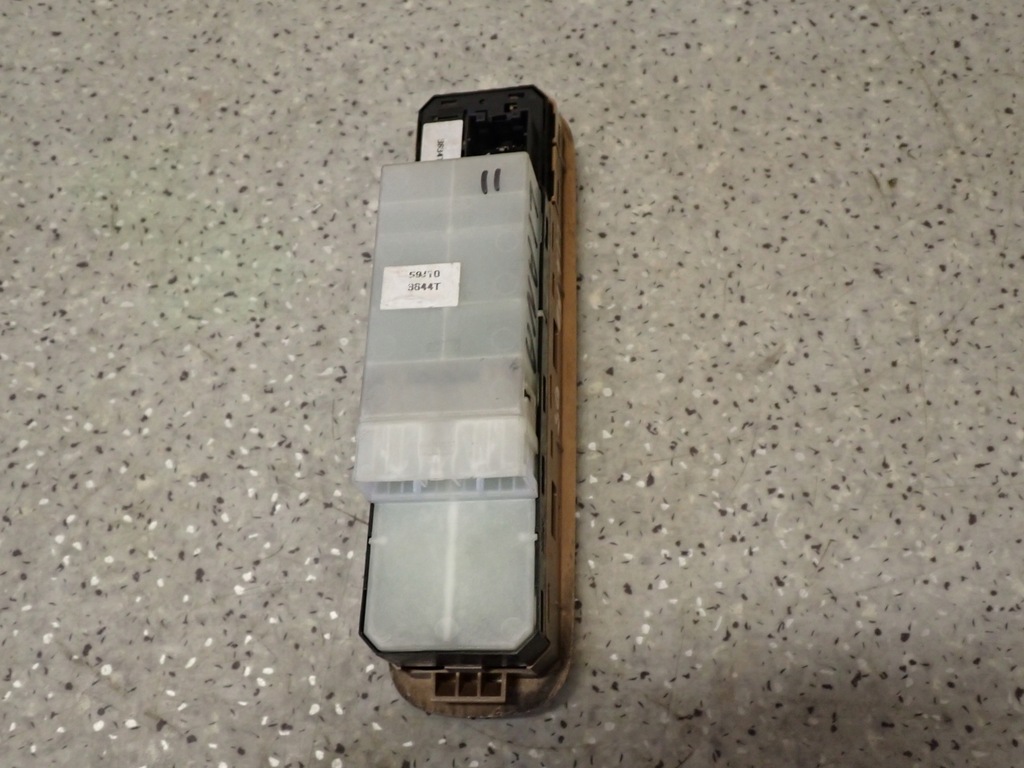 фото №5, Suzuki liana 02-07 панель управление стекла