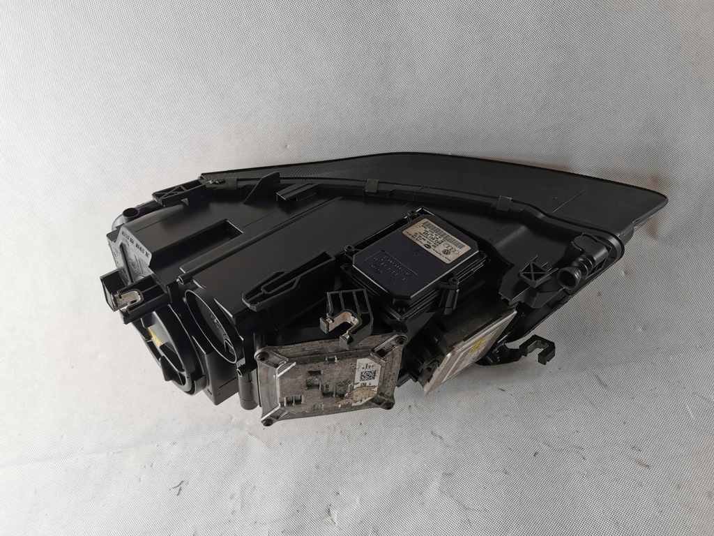 фото №10, Audi a4 b8 ксенон правый поворотный kompletny фара 8k0941004g