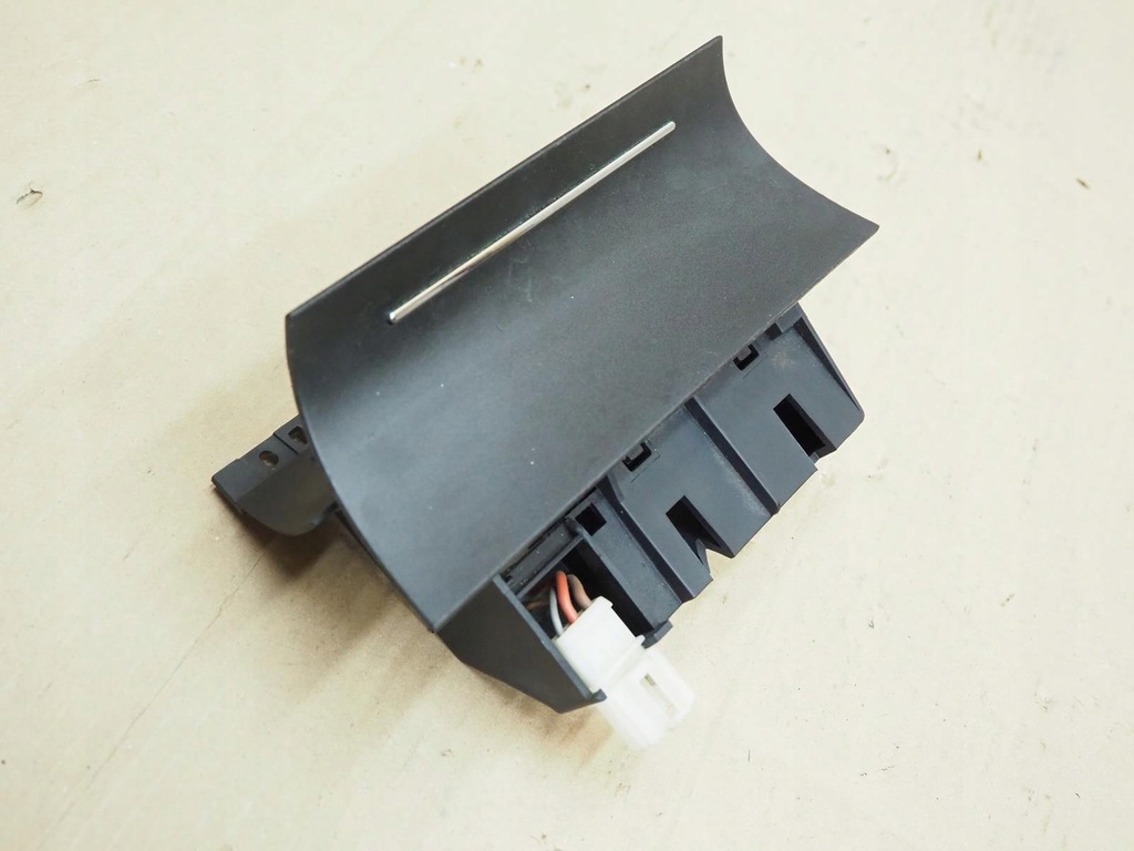 фото №8, Пепельница skoda superb i 3u1857962