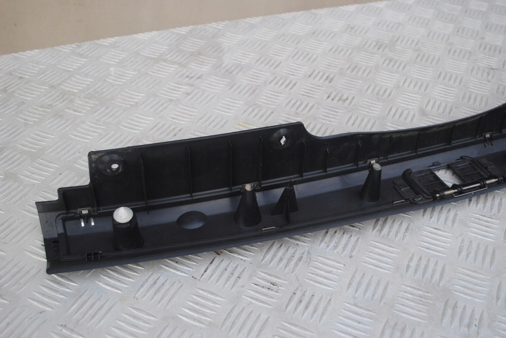 Накладка порог багажника 8e9864483c audi a4 b7 в Украине