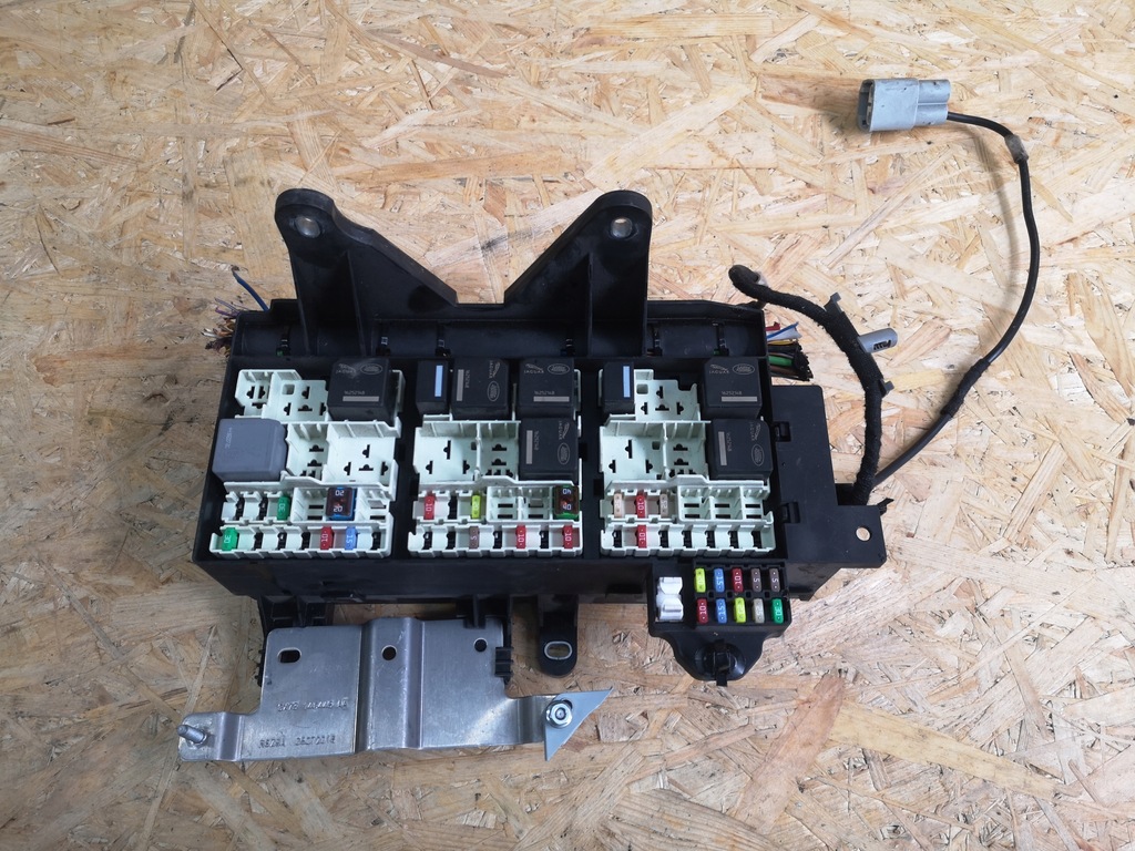 фото №1, Jaguar xe коробка предохранителей корпус