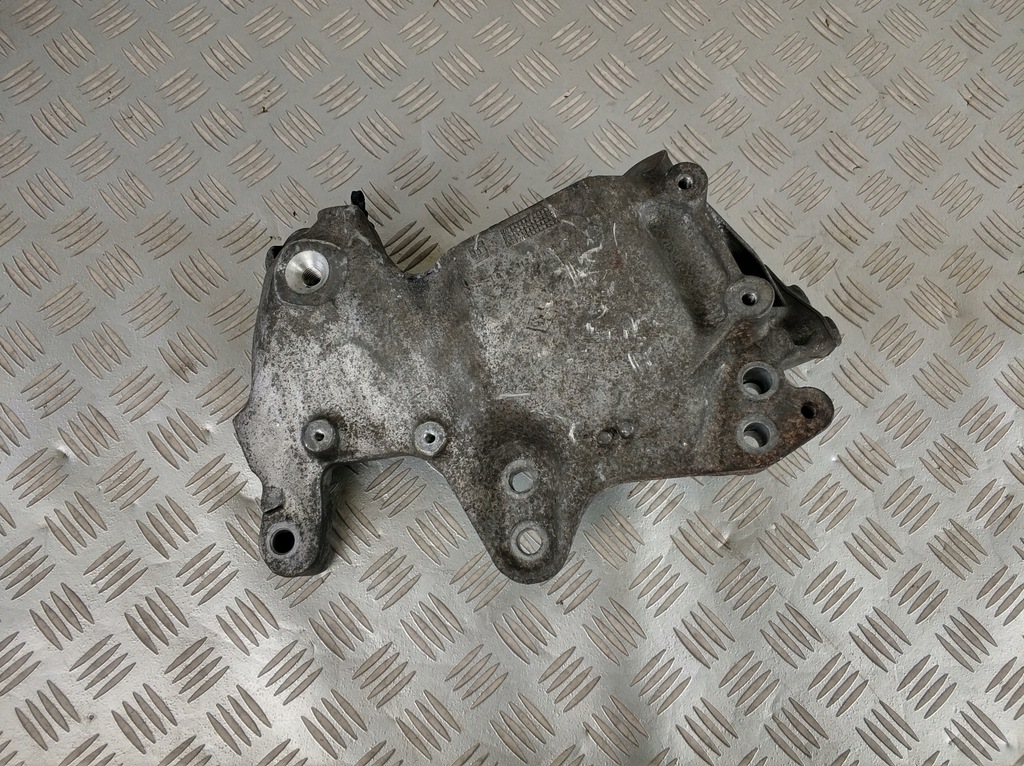 фото №1, 112313654r кронштейн двигуна renault trafic iii 1,6 dci