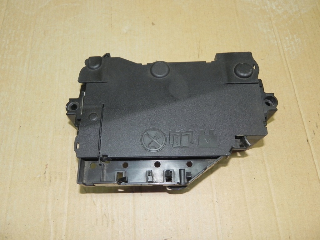 фото №1, Volvo v40 ii коробка запобіжників 30659192