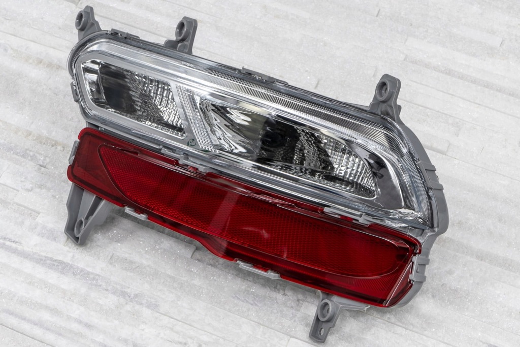 Kia sportage iv 2018-2021 po рестайлинг  противотуманная фара бампер задний правый 92406d9710 с Разборки