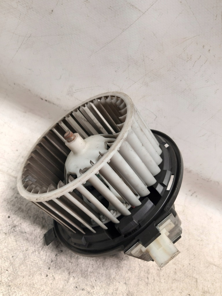 фото №8, Dodge grand caravan воздуходувка обдув+ резистор задняя