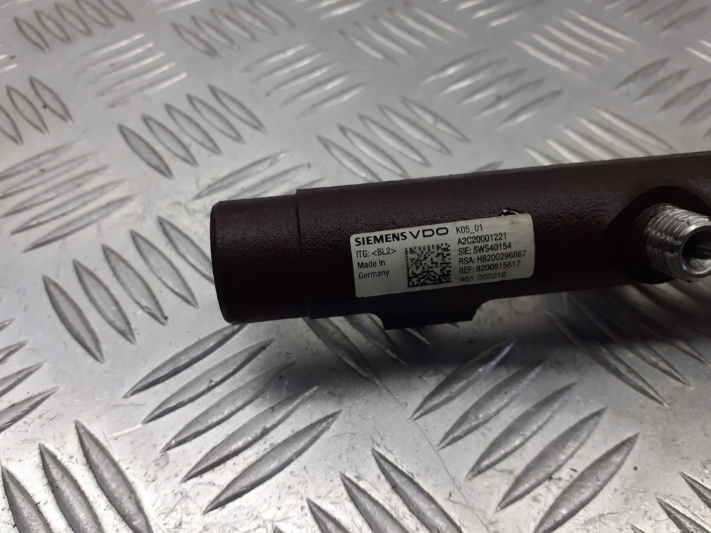 Молдинг упорскування renault megane ii 1.5 dci 8200815617 Доставка