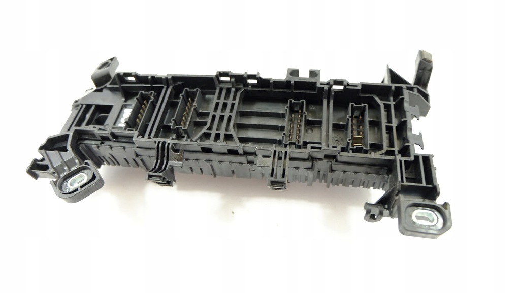 фото №11, Mercedes b-klasa w246 коробка предохранителей