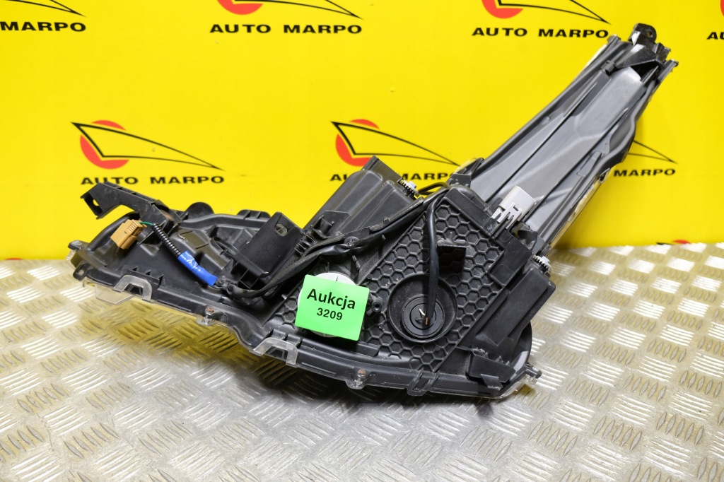 Toyota prius рестайлинг  2019- фара фара перед full led r америка в Украине