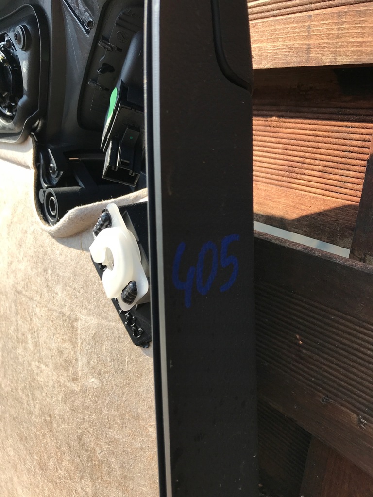 фото №6, Обшивка двері правий задня vw tiguan 5n0867212