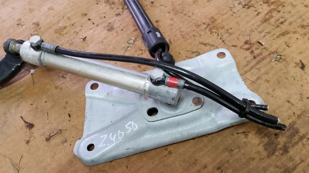 Mercedes w164 ml петля крышки привод 1647400014 Недорого