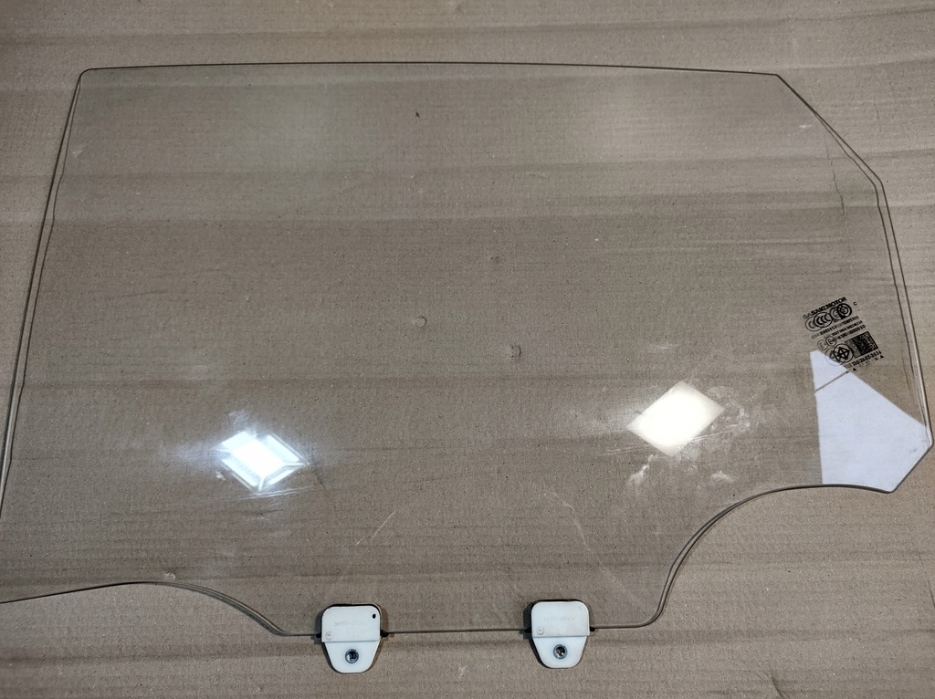 фото №1, Mg zs 3 - стекло дверь левый задняя