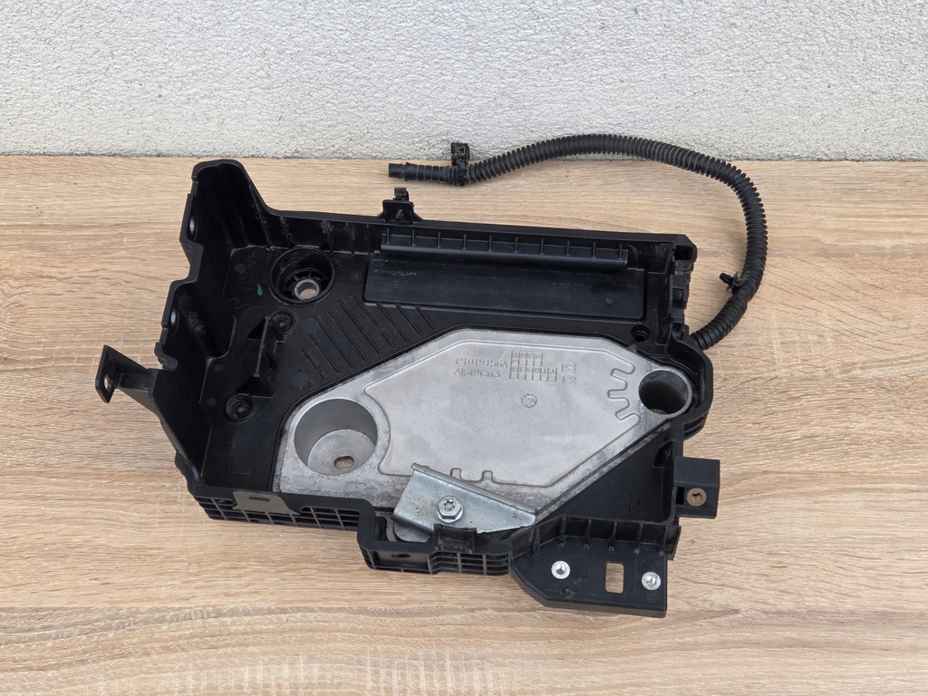 фото №1, Renault clio v основание аккумулятор 648947355r