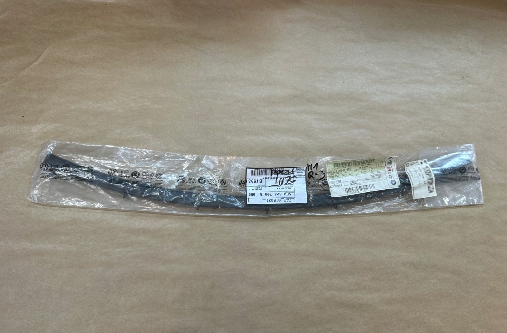 фото №1, Seat leon iii прокладка капот 5f0823709b