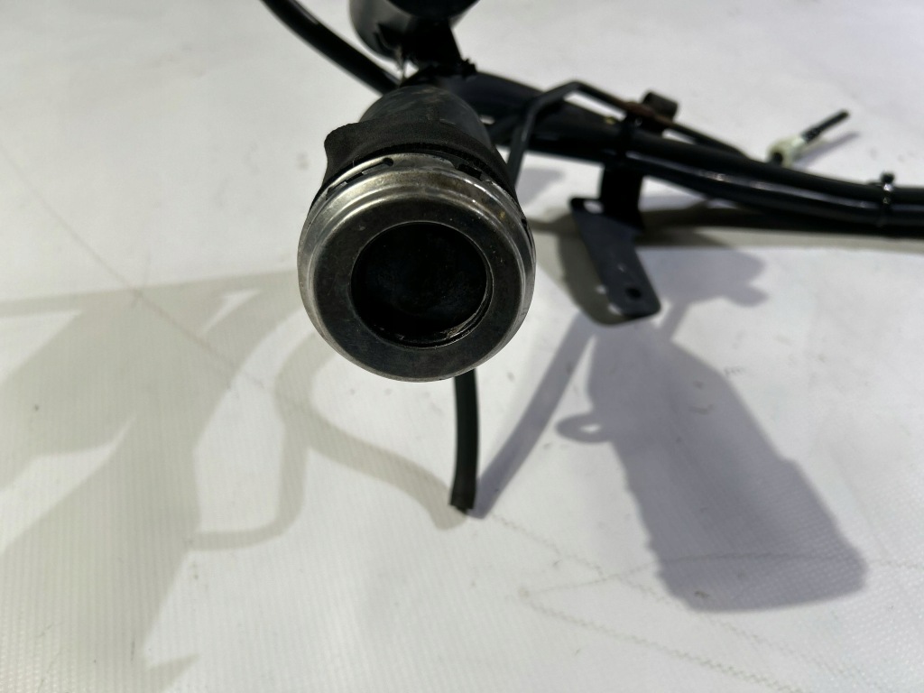 Труба трубка заливной заливная горловина топлива dodge durango 2014- Цена