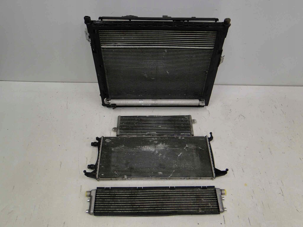 фото №9, Mercedes gls x166 166 радиатор масла 63 amg