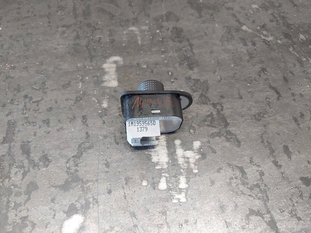 Кнопка регулировки складывания зеркал боковых seat leon 1m 1m1959565d Цена
