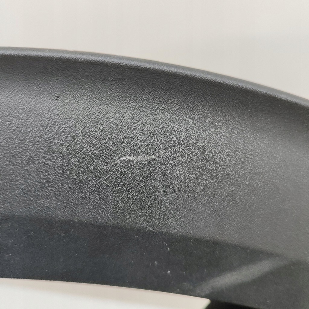 фото №6, Peugeot 2008 ii 2023 задняя сторона правая молдинг / накладка na крыло передний