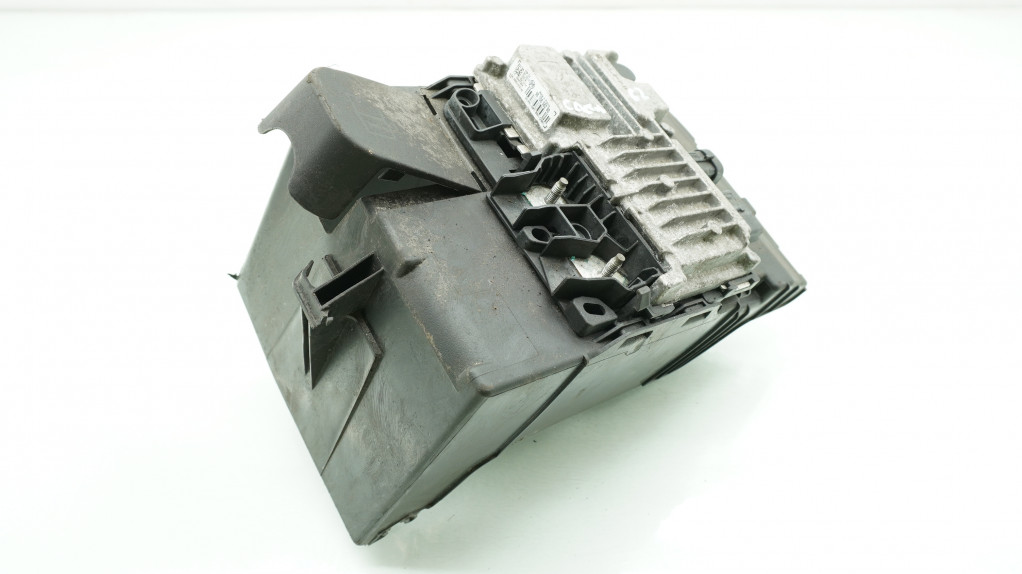 фото №1, Citroen c4 cactus блок управления 9810858280 запуск стоп модуль