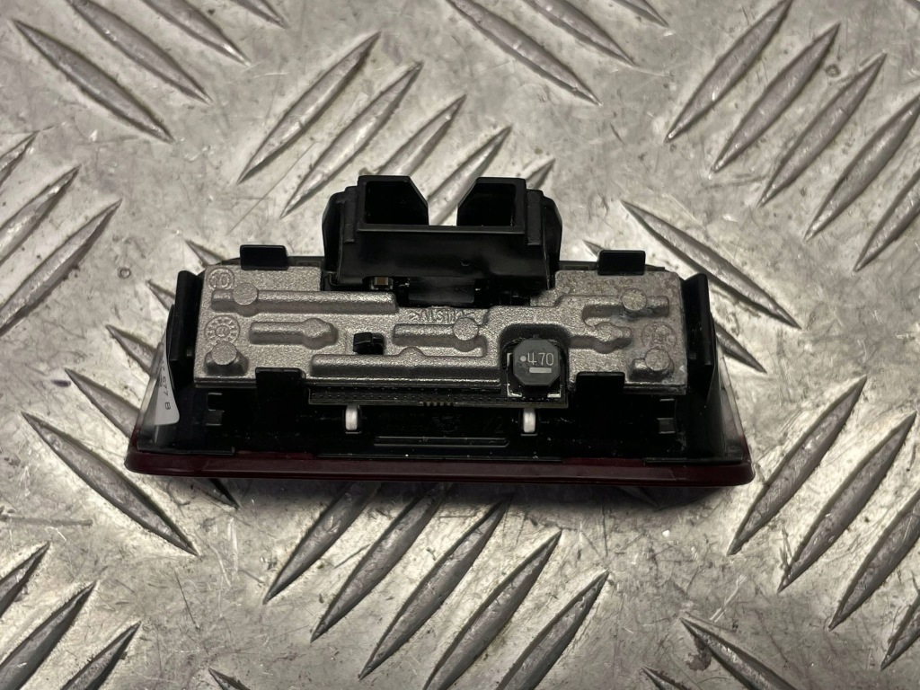 Porsche оригінальний номер 9y0947577b taycan лампа освітлення двері Київ