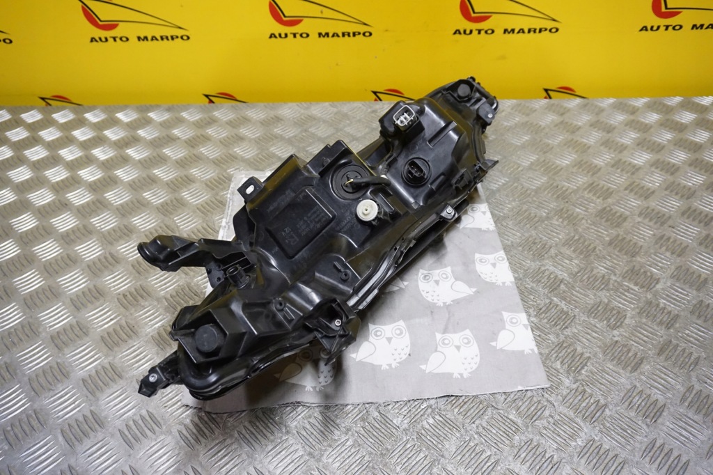 Toyota camry 2018 - фара фара led правый  америка Доставка