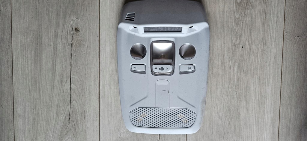 фото №1, Лампа салона кабины оригинал 9825205380 opel crossland x 21r