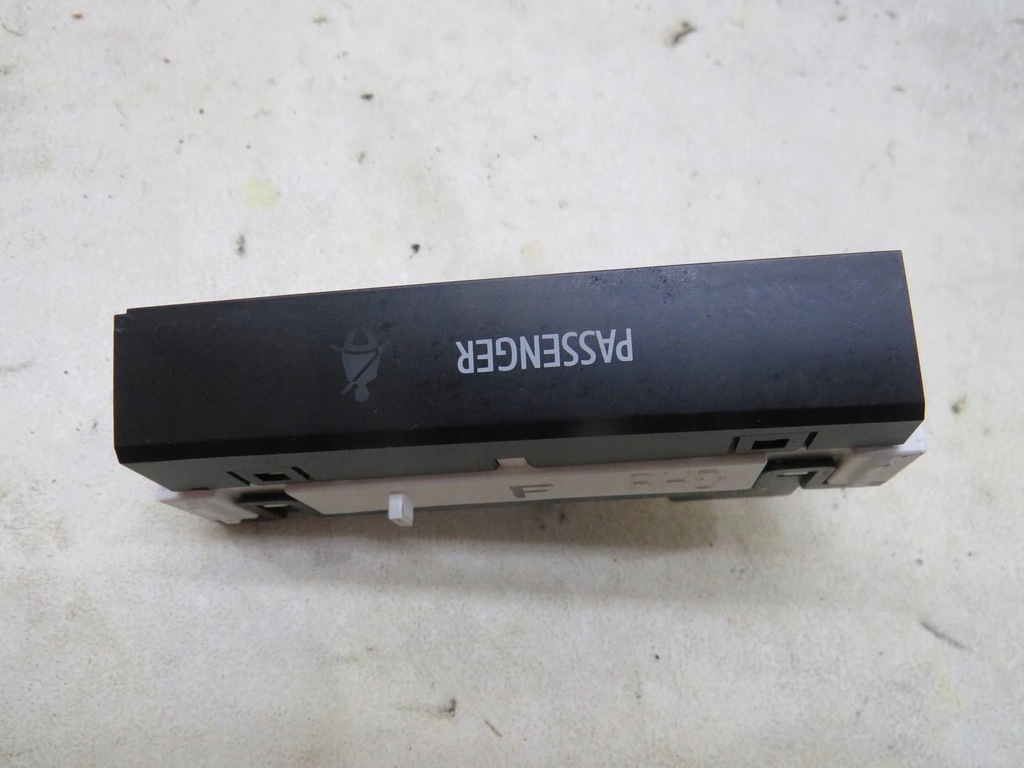 фото №3, Индикатор замки ремней prius iii lift 8315047130