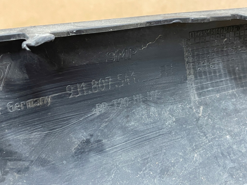 фото №8, Porsche taycan 9j1 спойлер перед передний бампера 9j1807541fff