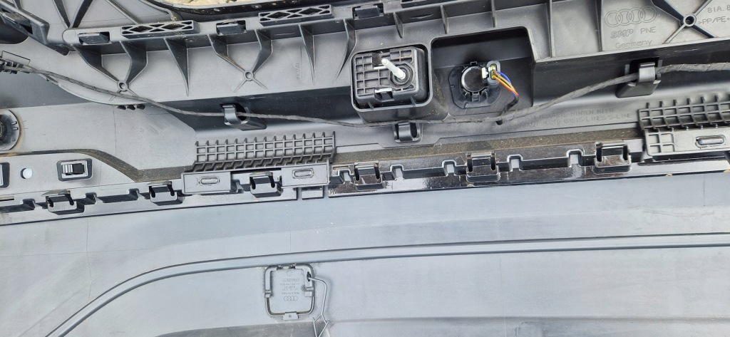 фото №8, Бампер audi q2 w цвет ly9t jak новый оригинал kompletny