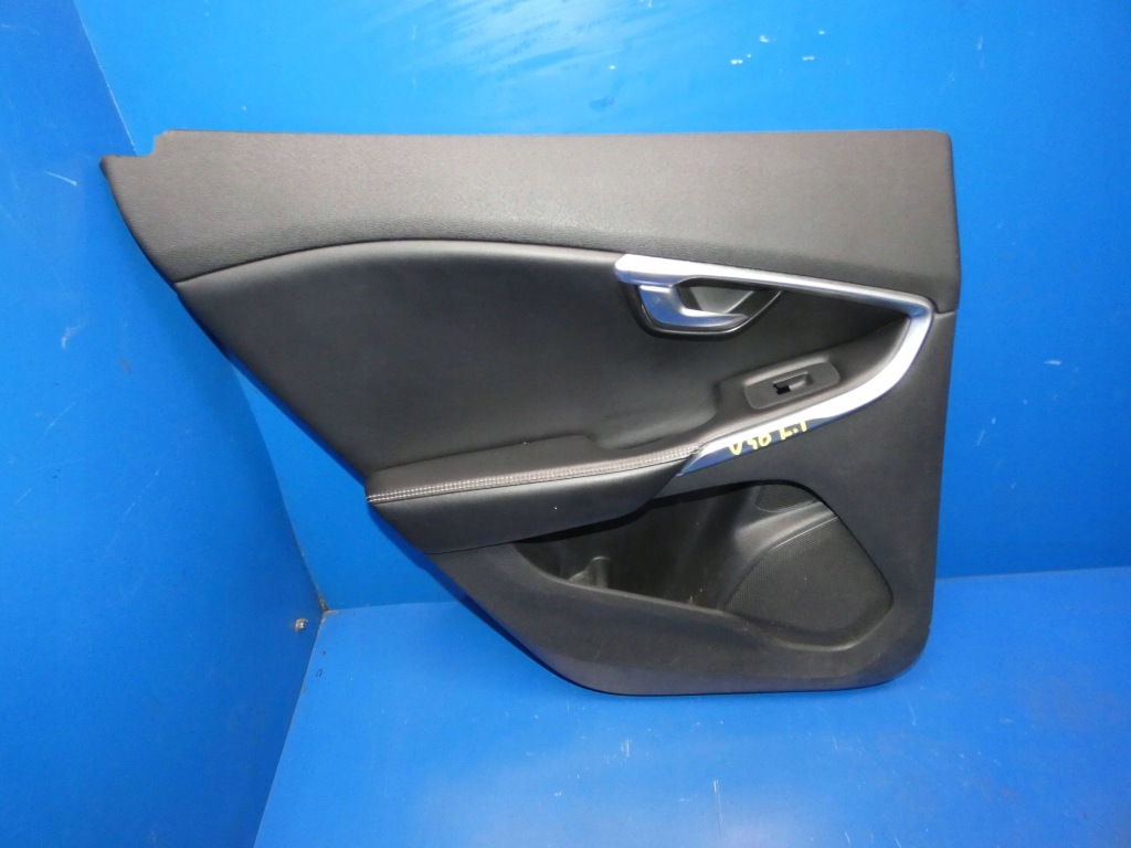 Купить Volvo v40 2 карка обивка дверь левое  задняя задняя левая