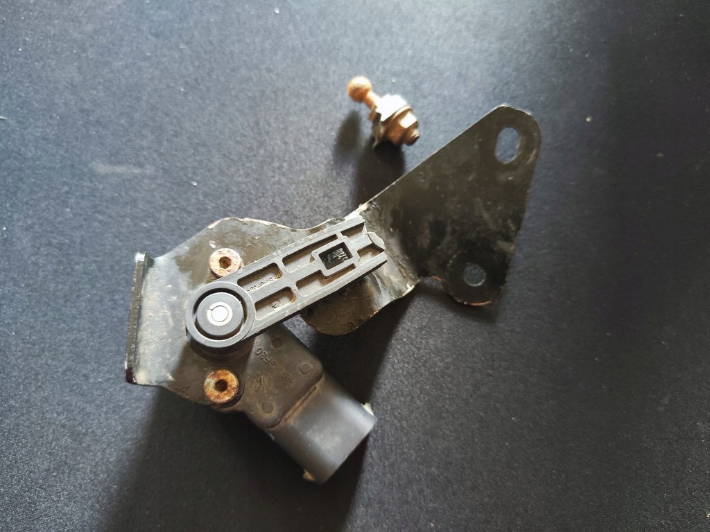 фото №1, Датчик высоты подвеска левый задняя dodge ram 1500 2013-2016