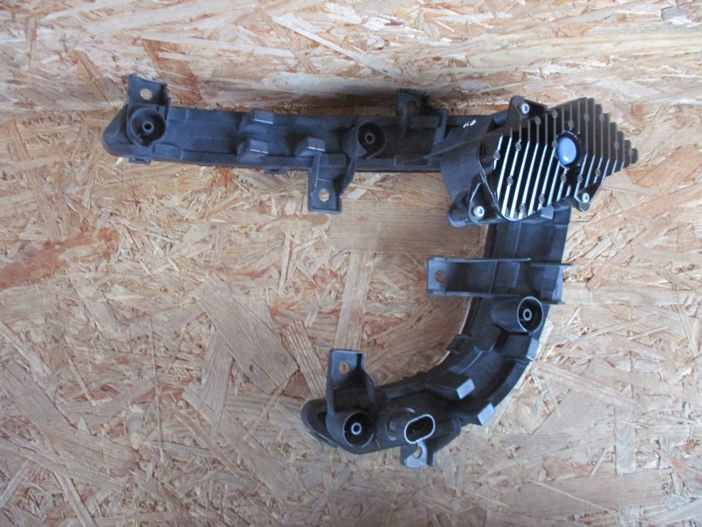 Заглушка atpapa led правый  vw e-up Оригинал