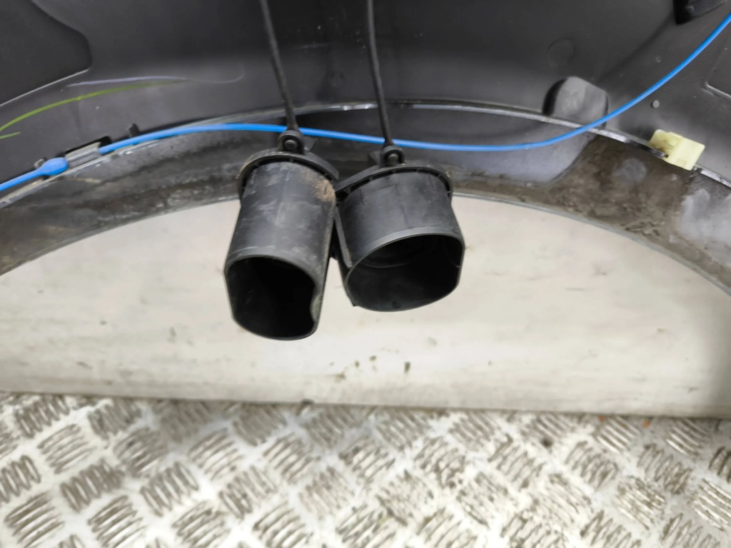 фото №13, Bmw i3 2017 правая сторона молдинг крыла заднего