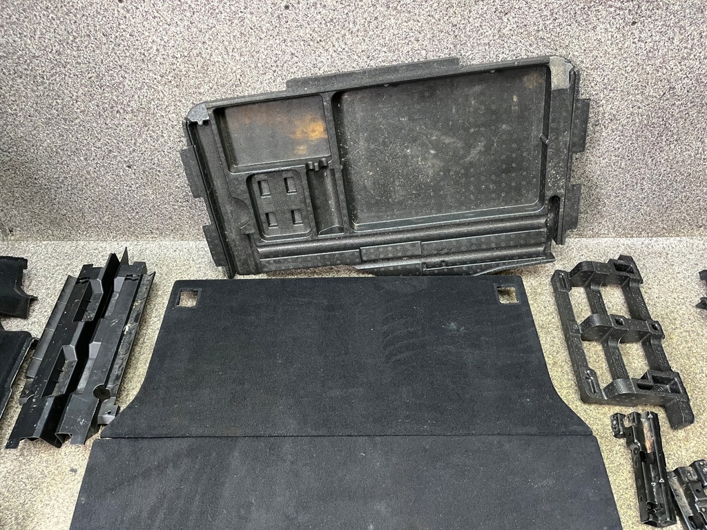 фото №6, Салон пол коврик обшивки багажника защита порог mercedes w204 kombi