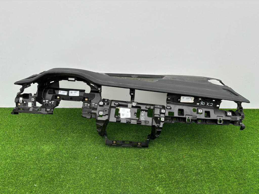 фото №1, Audi q8 4m8 оригінальна консоль панель приладів панель приладів 4m8857033 rok2