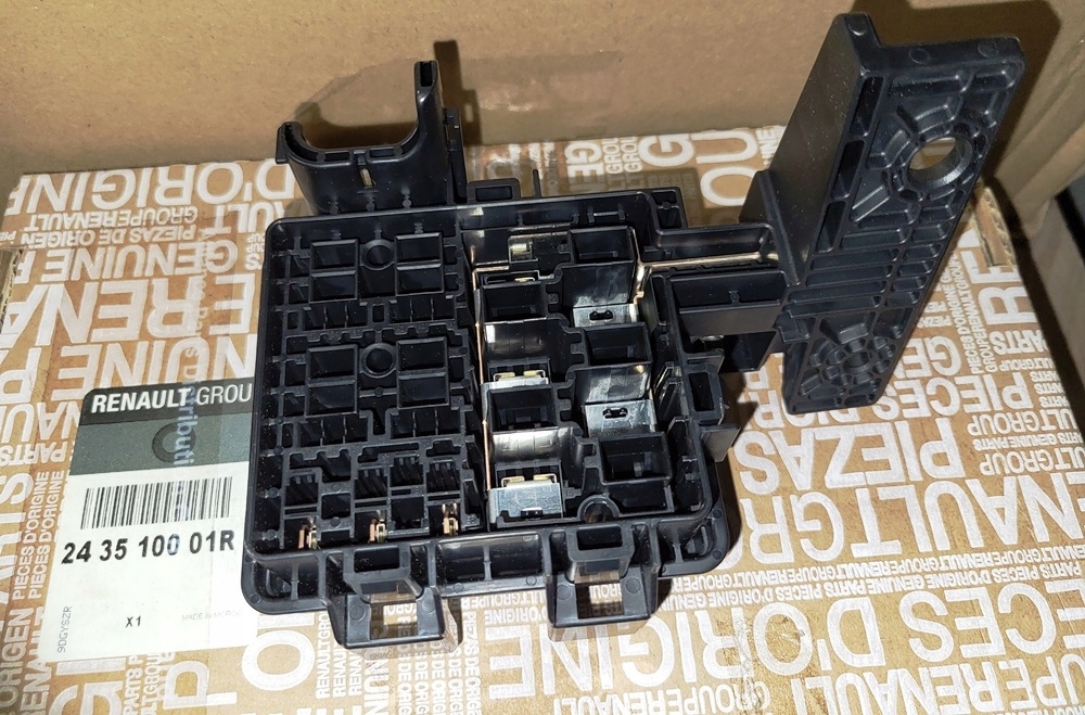 фото №11, Коробка предохранителей 243510001r scenic iii