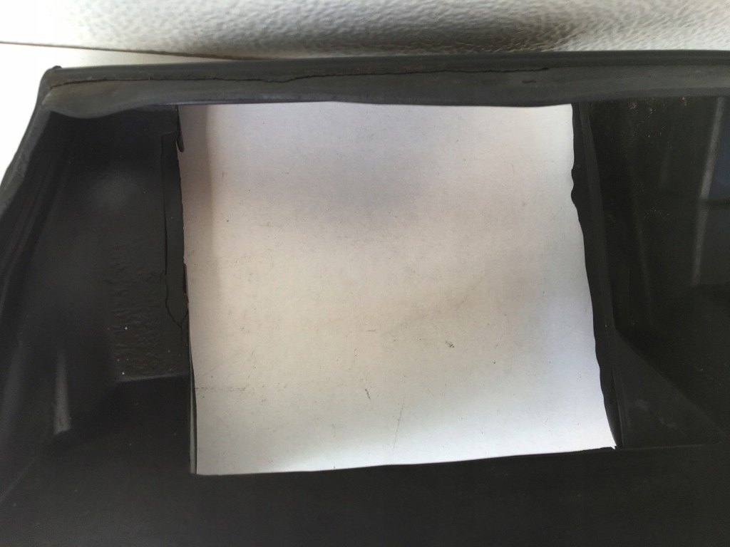 Купити Впуск повітря захист корпус радіатора оливи pod бампером mercedes w124