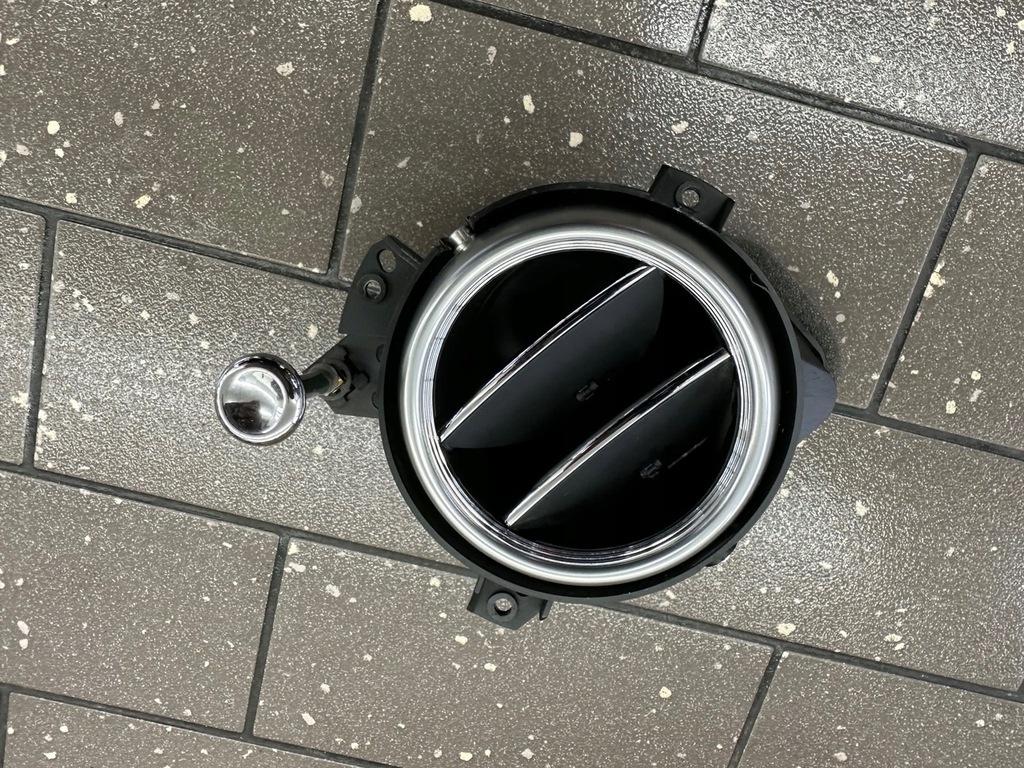 фото №1, Решётка обдув правая bentley continental ii lift 2010-2018