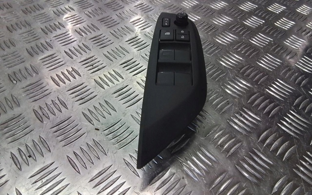 фото №7, Toyota yaris cross рычаги дворник eur kpl.