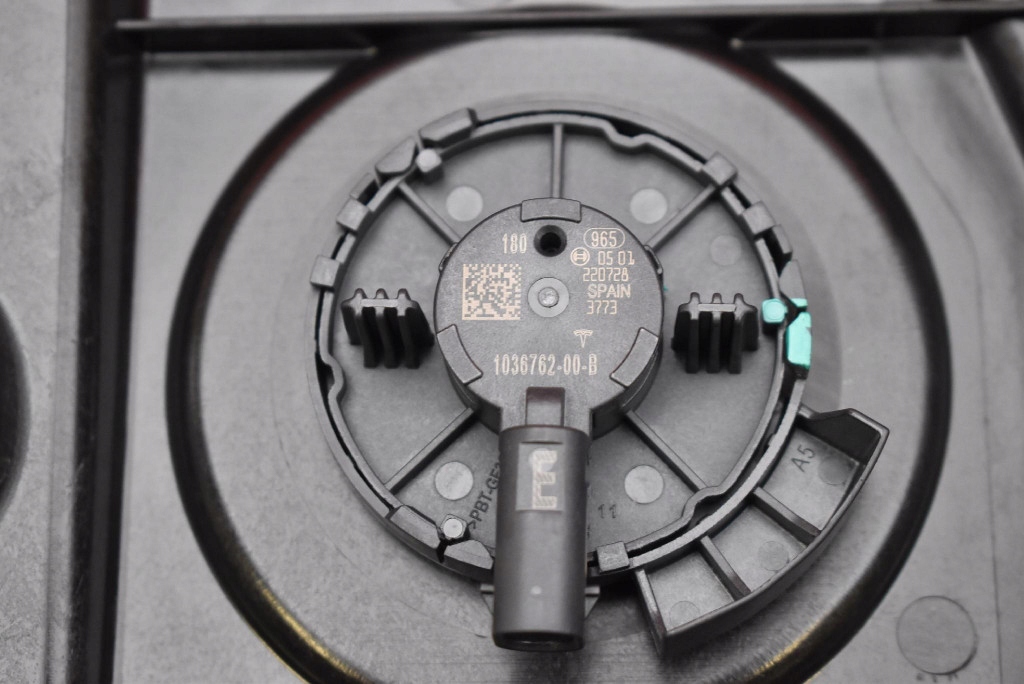 Подъемник стекло правый перед eu 1495509-00-f tesla model y 20- Оригинал