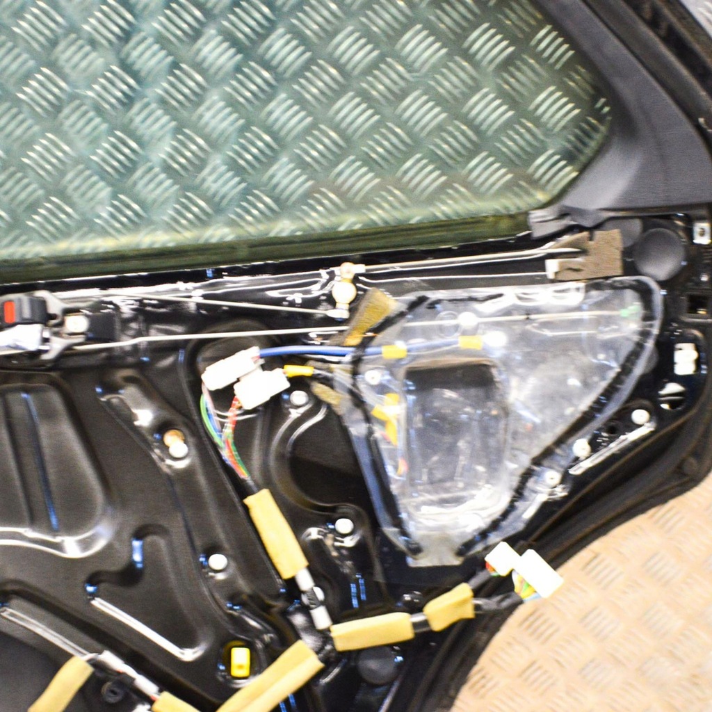 фото №7, Lexus ls 430 1998 задняя сторона правая дверь задние