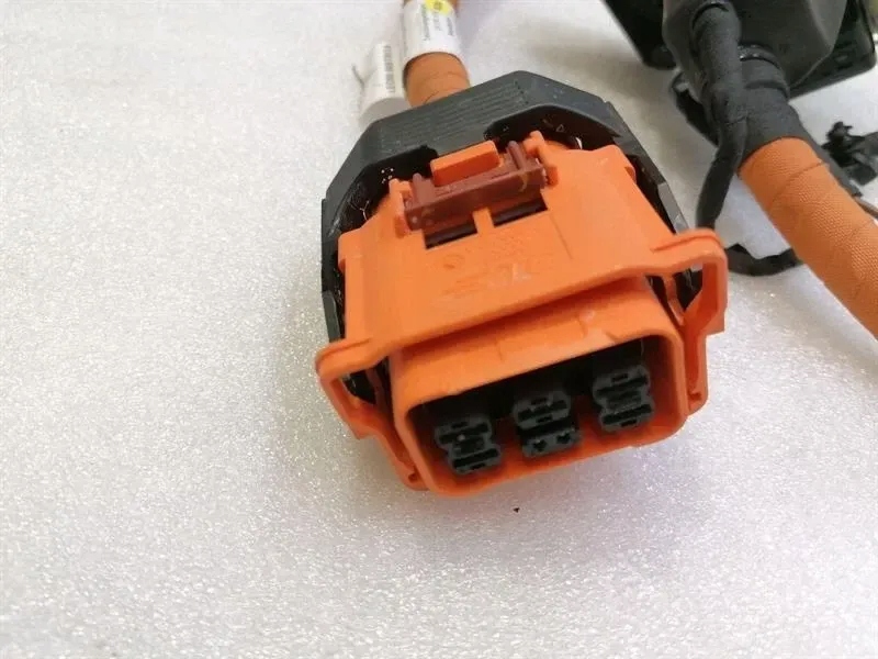 фото №10, Porsche taycan 9j 9ja971106k hv зарядка проводка rhd