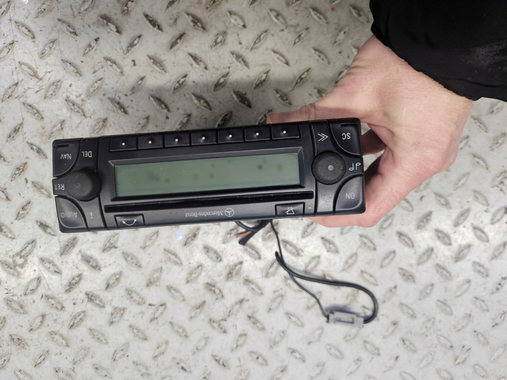 Купить Mercedes ml w163 рестайлинг  радио радиопроигрыватель навигация a2088200085