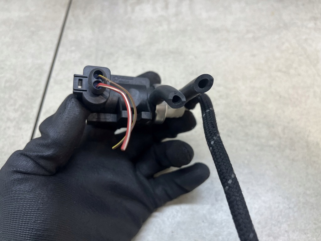 фото №7, Клапан вакуумa audi a4 b6 2.5 tdi 1j0906627b