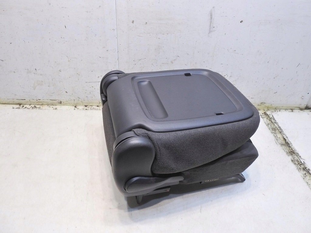 фото №11, Сидіння правий перед nissan nv200