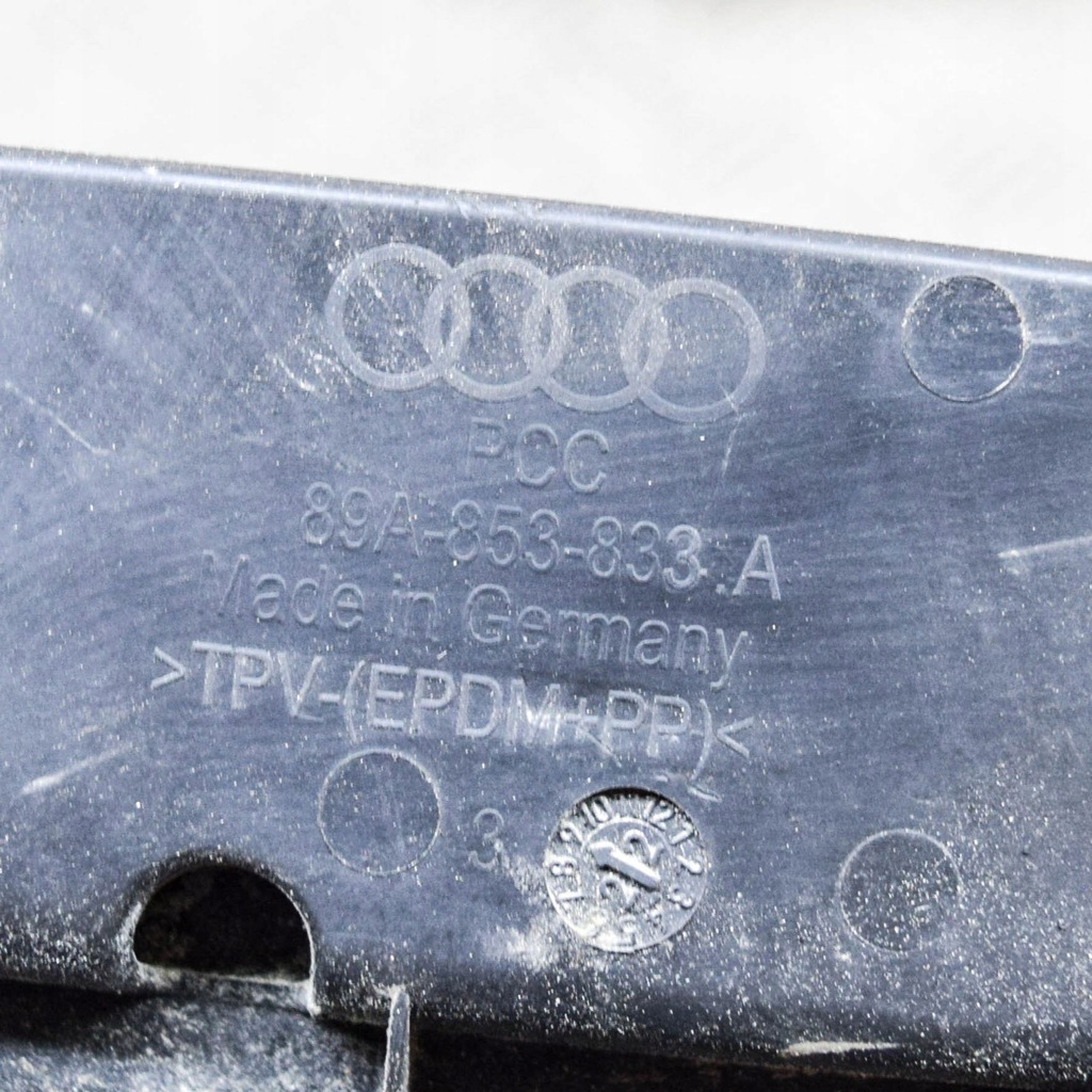 фото №7, Audi q4 sportback e-tron 2022 левая сторона брызговики задние