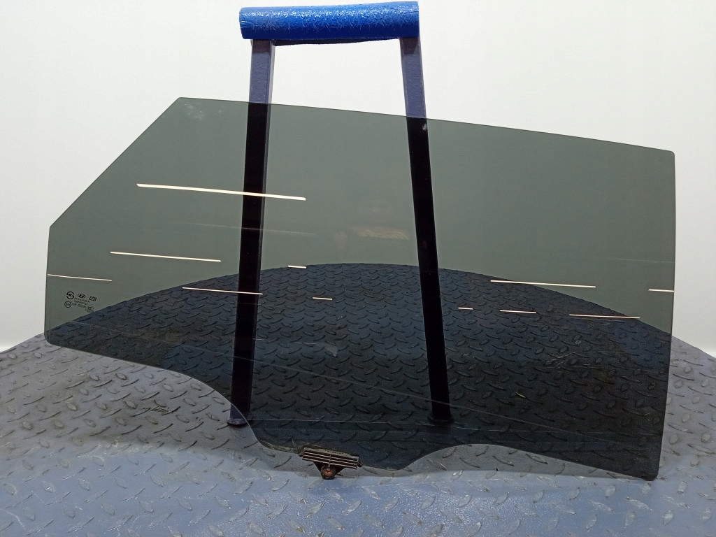 фото №1, Hyundai i40 kombi скло двері задня права задня